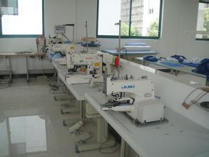 新材料技術(shù)研發(fā) 深圳市龍崗區(qū)時尚靚穎服裝廠的創(chuàng)新之路