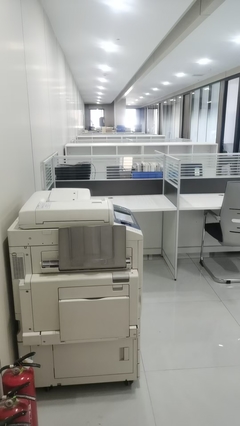 現代辦公設備全景展示 提升效率的利器